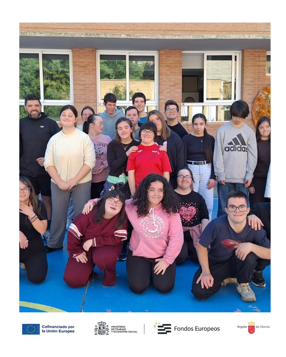 ASSIDOMURCIA's tweet photo. Repasamos algunos de los mejores momentos que hemos vivido este curso en el programa de Formación Profesional Básica de Operaciones Auxiliares de Lavandería Industrial.
Los programas de Formación Profesional están subvencionados por @Educarm.
#ASSIDO #FPB #TrabajoEnEquipo #Murcia https://t.co/rU6EBiWshP