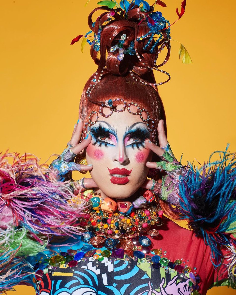 fr34kszn's tweet photo. this alleged finale format… clear the searches omg

Crystal smart
Crystal strategic 
Crystal deserving
Crystal right side of history
Crystal beautiful 
Crystal not favored
Crystal queen 

#DragRace #AllStars11 https://t.co/FBCpn20jcd