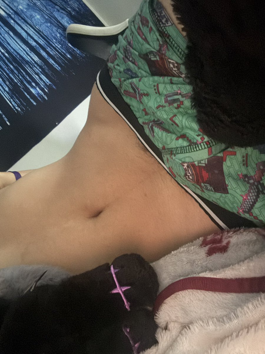 m0on_dafem's tweet photo. just woke up.. hopefully the tummy pics are nice hehe #femboy #cute #twink #silly #smol #sleepy https://t.co/gua6MS9kAU