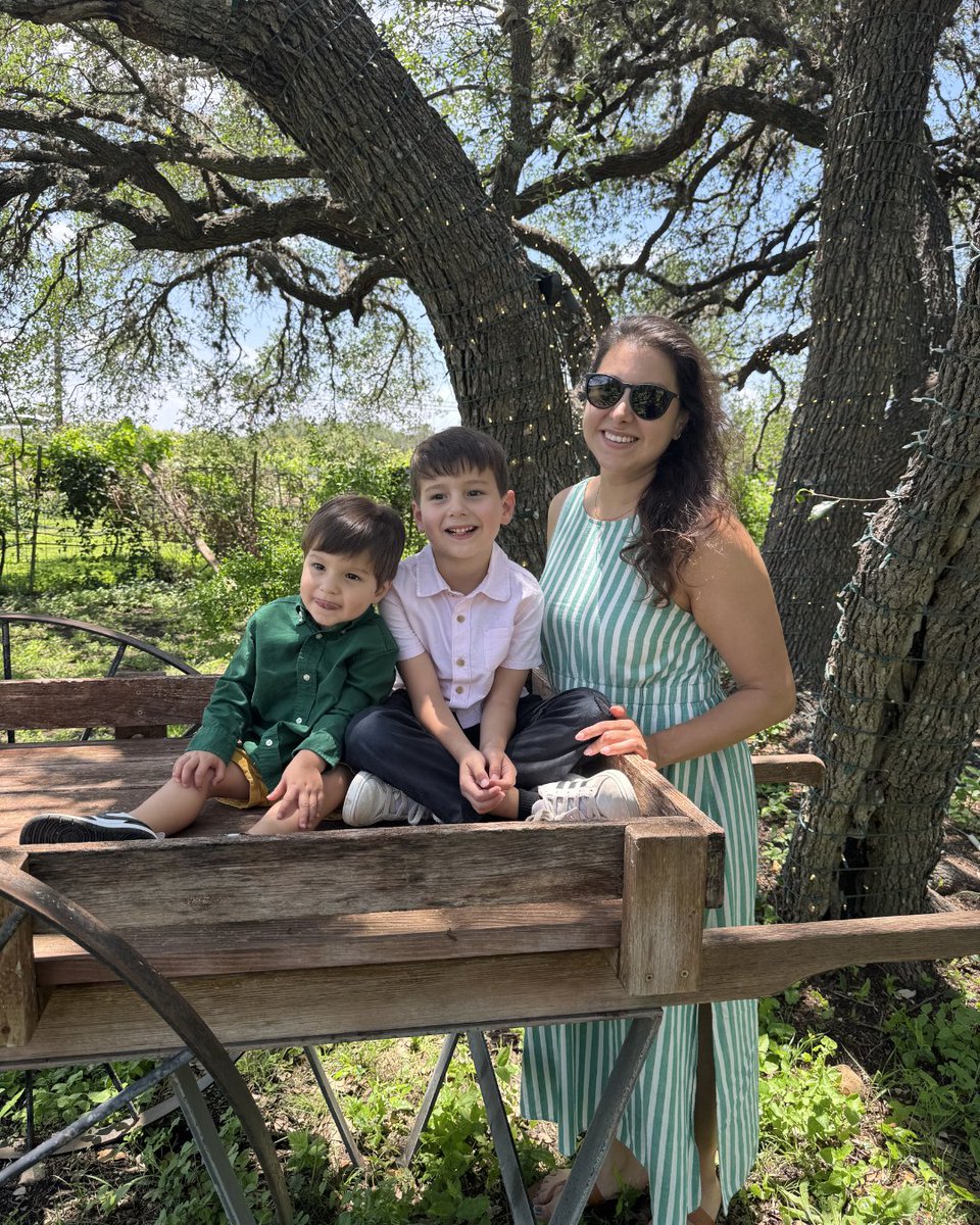 winefoodfdn's tweet photo. Arminé Garcia Barker, AWFF Marketing &amp; Development Manager!
Arminé moved to Austin last year (from Paris, France!) and lives with her 2 rambunctious boys and adorable puppy, Coconut. 
AWFF Staff since 2025.
Favorite  🍷: “French! Saint Joseph and Sparkling Wines, mostly." https://t.co/m887kNwvGj