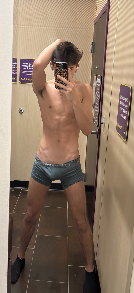 camranch19's tweet photo. I’ll turn around for a price 😉 https://t.co/rzBP38kUw6