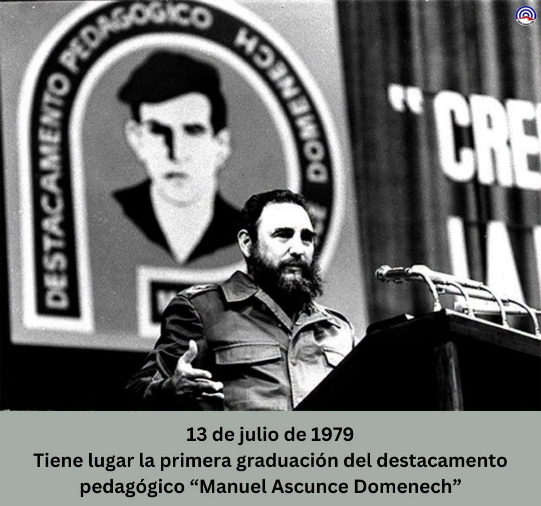 RadioGranma's tweet photo. La primera graduación del destacamento pedagógico “Manuel Ascunce Domenech” se realizó el 13 de julio de 1979 en Cuba. Ese día, #FidelCastro pronunció el discurso de clausura en el que resaltó la educación como la herramienta más poderosa para formar ética y conciencia https://t.co/YIT2GV0sBD