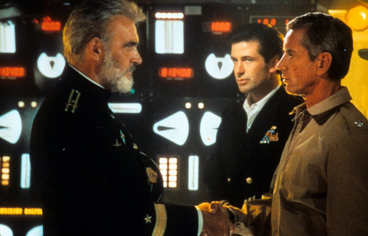 aavellanedam2's tweet photo. Un recuerdo para Sam Neill en LA CAZA DEL OCTUBRE ROJO (John McTiernan 1990) Una buena historia de estrategia miliar y diplomacia en el final de la Guerra Fría, en torno a un submarino ruso. Tensión hasta el final. Muy buena. https://t.co/QN1TmxwIqH
