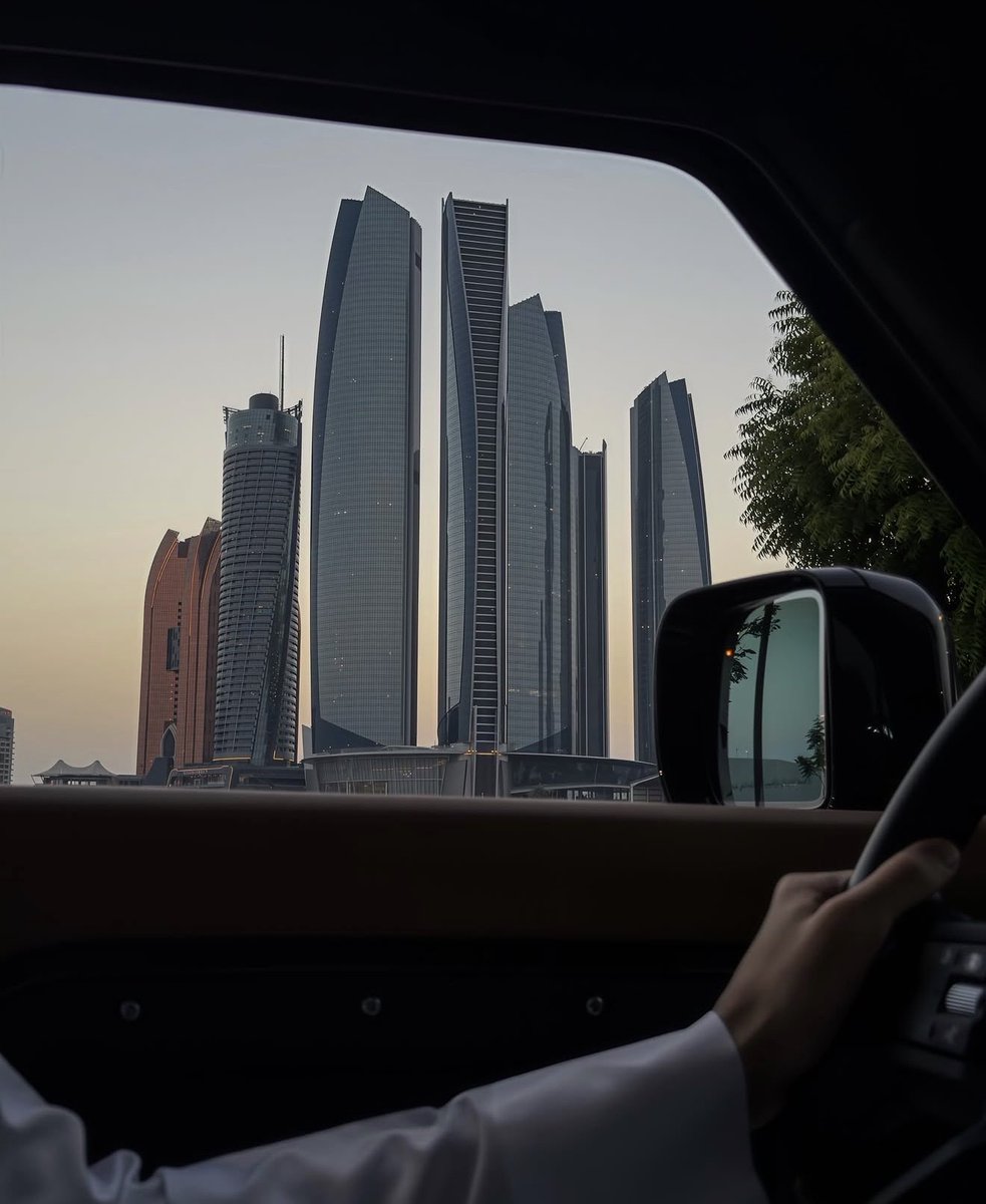 x9iox's tweet photo. تعّال وانظر في خفوقي وسارع 🫴🏽 https://t.co/P3X93xme3Y