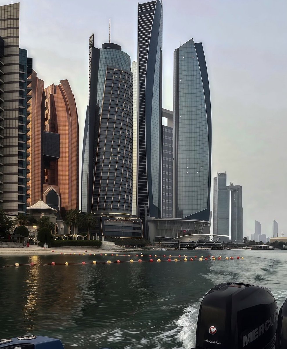 x9iox's tweet photo. تعّال وانظر في خفوقي وسارع 🫴🏽 https://t.co/P3X93xme3Y