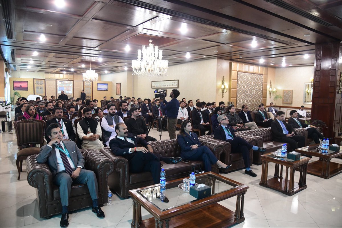ForeignOfficePk's tweet photo. Participants of the 16th National Media Workshop (NMW), organised by the Institute for Strategic Studies, Research and Analysis (ISSRA) @ISSRA_Official, National Defence University (NDU), visited the Ministry of Foreign Affairs today as part of the workshop programme.

Spokesperson @TahirAndrabi briefed the participants on Pakistan’s foreign policy priorities, the evolving regional and global landscape, and the Ministry’s role in advancing and safeguarding Pakistan’s national interests through diplomacy. The briefing was followed by an interactive Q&A session. The 85-member delegation comprised representatives from the media, civil society, and political parties.