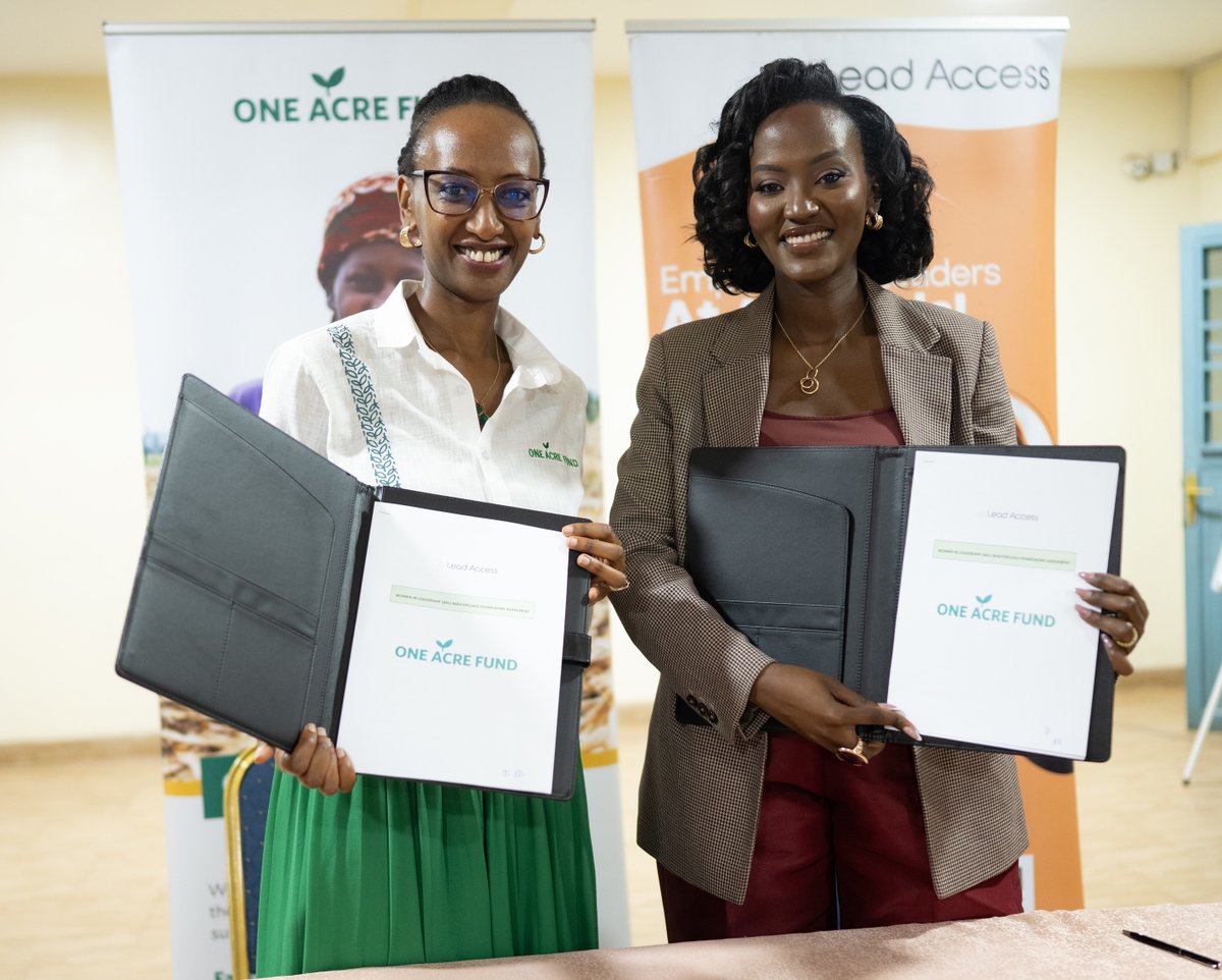 oneacrefundRW's tweet photo. We're investing in the next generation of women leaders.

In partnership with @leadaccessnow, we launched our Women in Leadership Masterclass Series, equipping women across @oneacrefundRW with practical leadership skills to grow their careers and lead with confidence. https://t.co/CyAXaVooFL