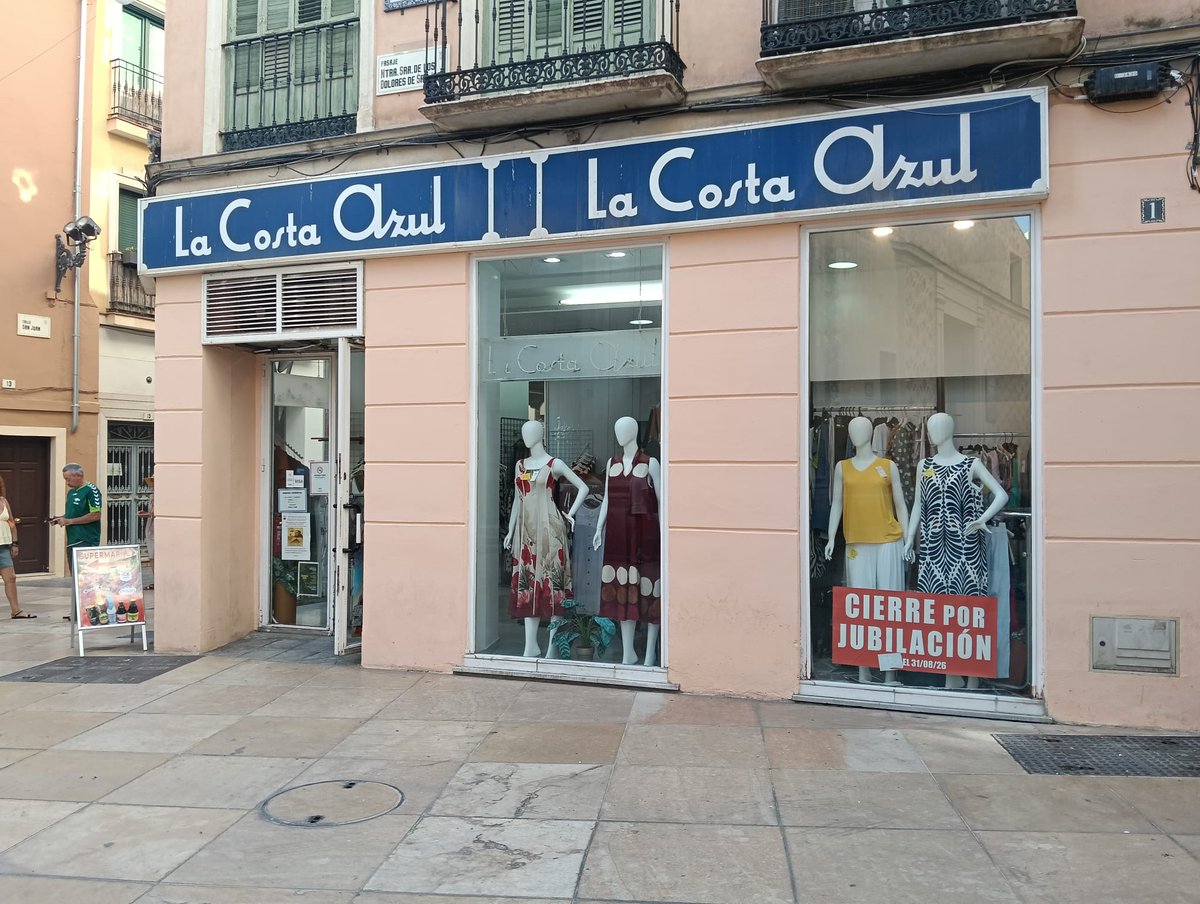 SER_Malaga's tweet photo. La Costa Azul baja la persiana: otro comercio tradicional que desaparece del centro de Málaga

El establecimiento pondrá fin a su actividad el 31 de agosto en un  escenario marcado por la venta online, el turismo y la subida de los  alquileres https://t.co/NlLuftGZX2 https://t.co/kWWIKJybzN