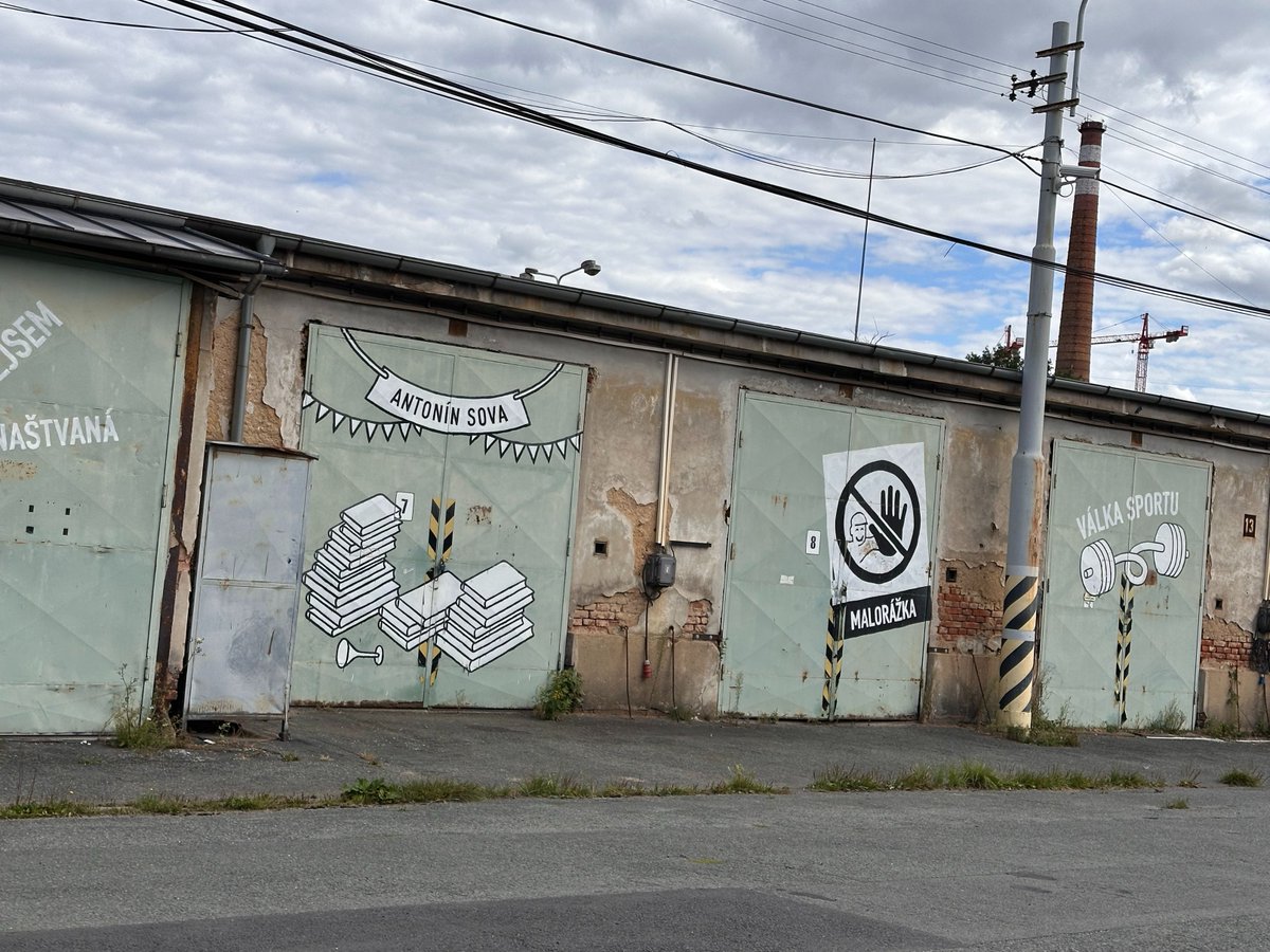 streetartpp's tweet photo. When commerce meets creativity, something real happens. Is it advertising? Is it art? In Pilsen, the line gets blurry. And maybe that's the point. #wallsdonotlie
#streetart #muralart #pilsenstreetart #czechstreetart #urbanart #publicart #streetartpassport #foundart https://t.co/BK5TPgRU6g