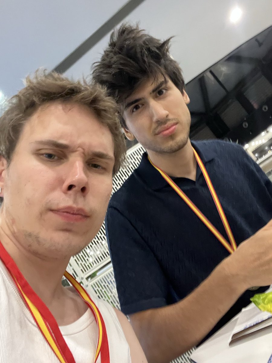 Hugo tweet media