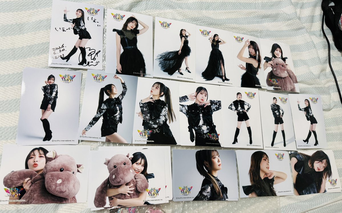 rinth's tweet photo. やっとこぶちょ事後通販受け取り。
名古屋でしかブロマイド買えてなかったのでそこそこ買ったけど〜流石に揃わず残り3種〜

時刻は6/30 22:03🕙
遅くまでありがとうございます🙏 https://t.co/XviQ6f4Xbf