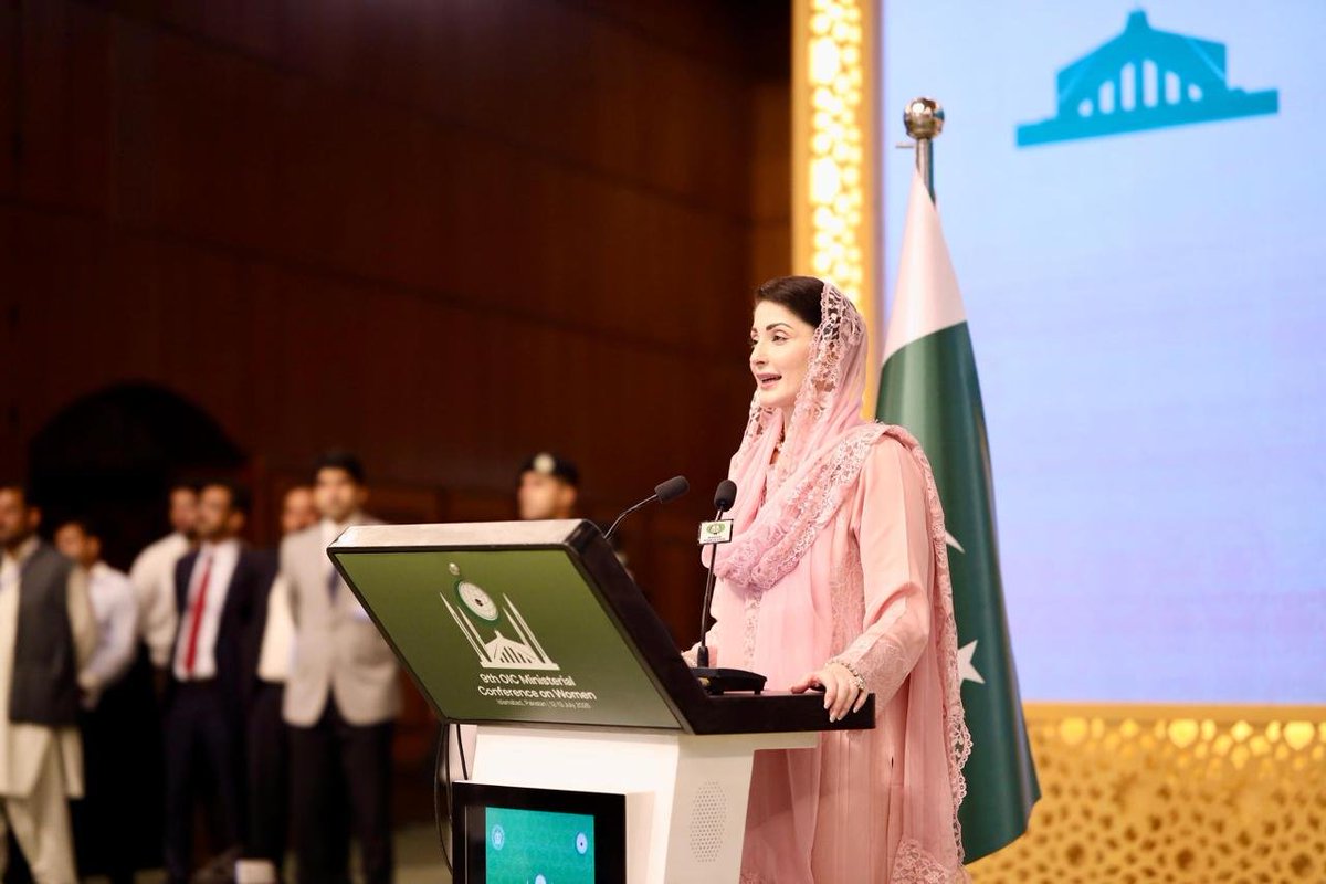 CM_High_Lights's tweet photo. عکس نواز 🧡 https://t.co/CcSFe3yZEK