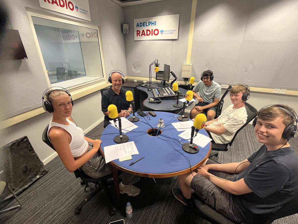 gerriebyrnescot's tweet photo. Our @hollybaconnn joins us to preview a couple of football matches coming up this week. @SportsmadUCLan @SportJournLancs 

https://t.co/zVH4QITx9Z https://t.co/5HqZAFSw8u