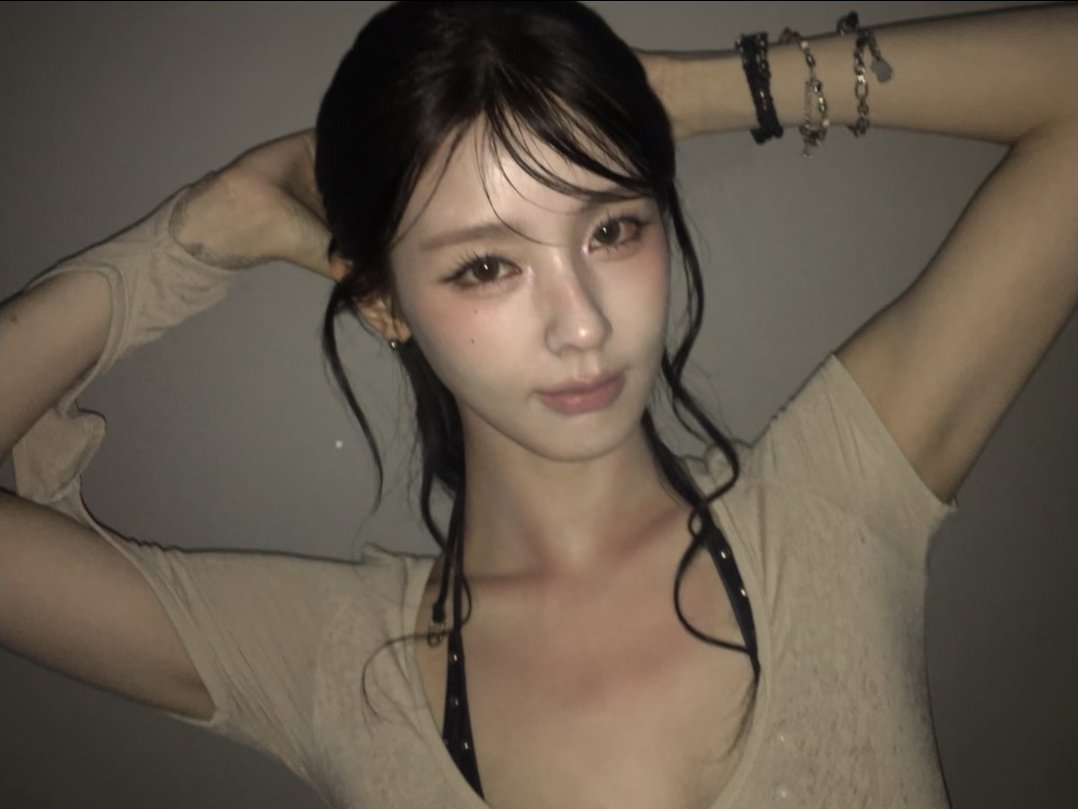 searchmiyeon's tweet photo. MIYEON rednote update. https://t.co/N8bLiFGZuk
