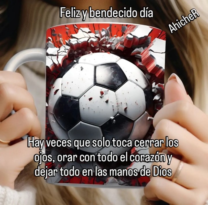 ahicherr's tweet photo. Hay veces que solo toca cerrar los ojos, orar con todo el corazón y dejar todo en las manos de Dios. https://t.co/25i6my8ppj