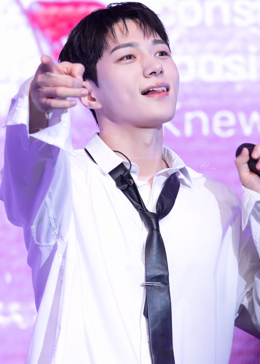 IfntNe's tweet photo. 20260712 KMS fan-con
 < UNCHANGED > in 홍콩

더워….

#인피니트 #INFINITE #김명수 #명수 #열
#KIMMYUNGSOO #myungsoo https://t.co/hLHNkdAiTV