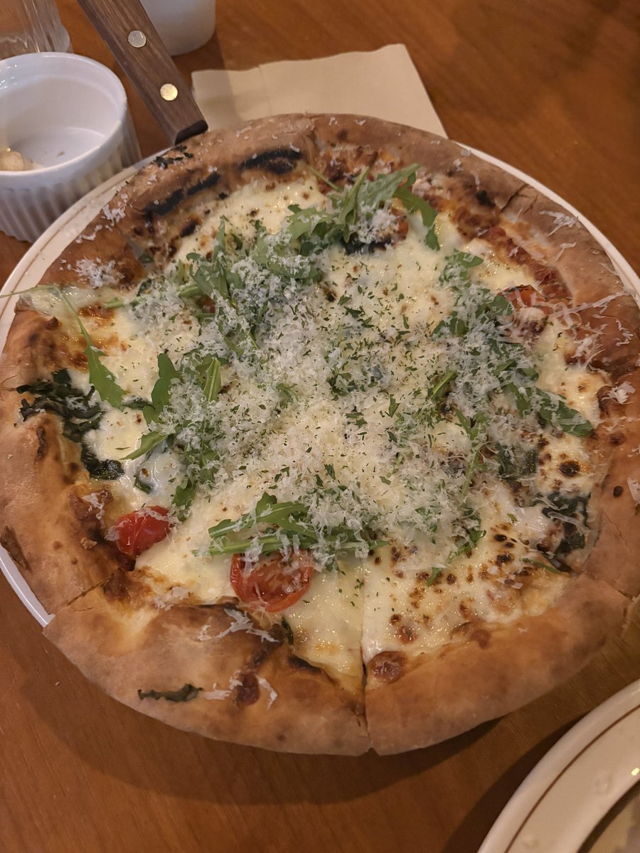 PPIZZA__DIARY's tweet photo. 양식먹고 할머니집가서 파인애플 주스 마셨어요 https://t.co/kOZu7Q3uUF