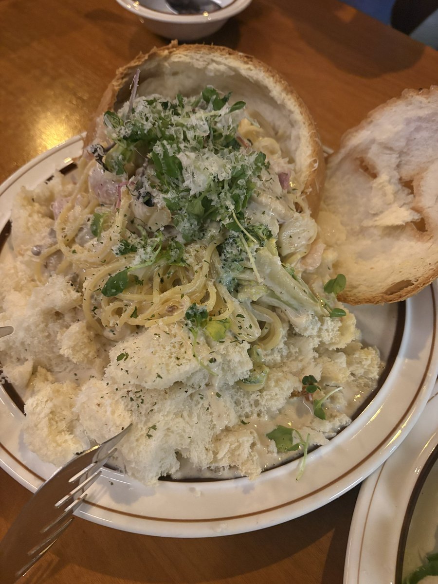 PPIZZA__DIARY's tweet photo. 양식먹고 할머니집가서 파인애플 주스 마셨어요 https://t.co/kOZu7Q3uUF