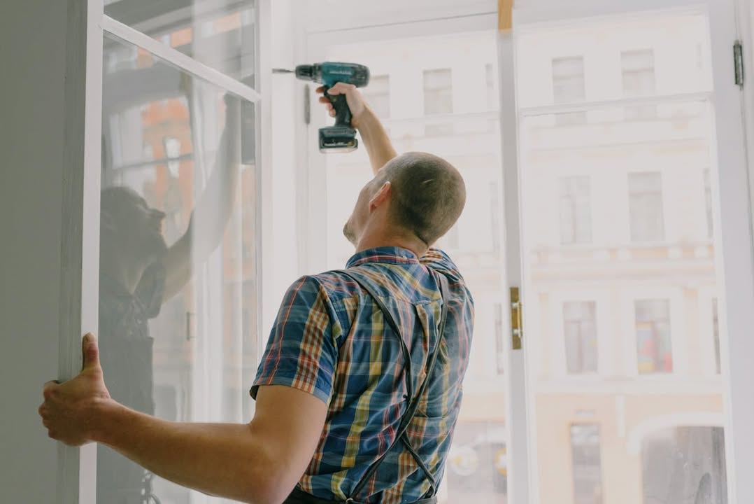 CommercialRepa3's tweet photo. Why choose RM? We provide expert troubleshooting! Our technicians are not learning on-the-job or "on your dime." Call 847-584-1963 for service today! https://t.co/uVzlNjrKsf #onecalldoesitall #hvac #schaumburg #plumbing #electrician #commercialrepairs #remodeling https://t.co/EUKbQETDfU