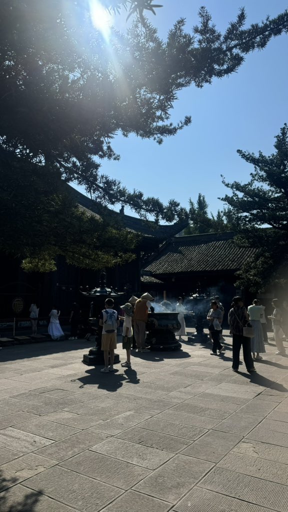 Lizadore's tweet photo. #成都 好好玩 https://t.co/JDufXpFmtP