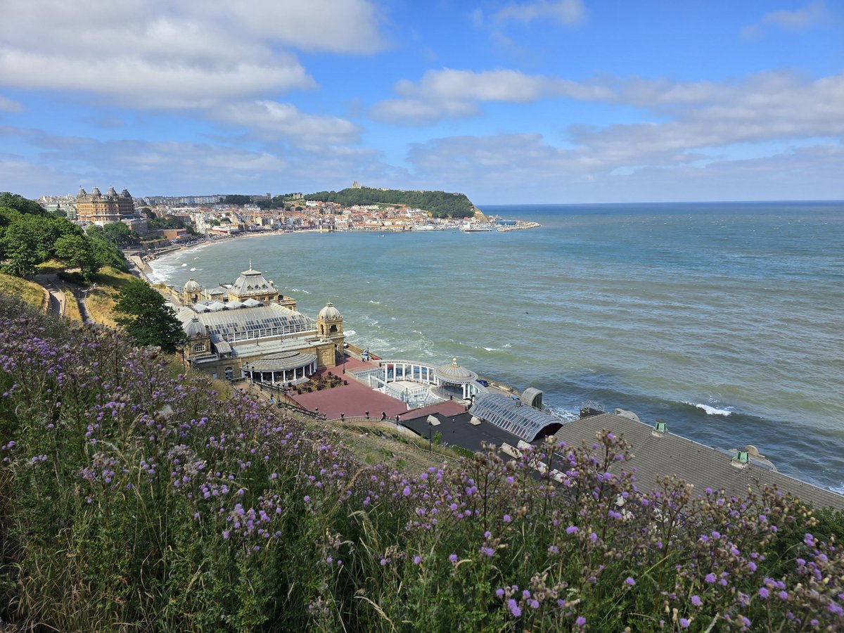 AlanPath's tweet photo. Scarborough South Bay this afternoon https://t.co/ubYCoznDuy