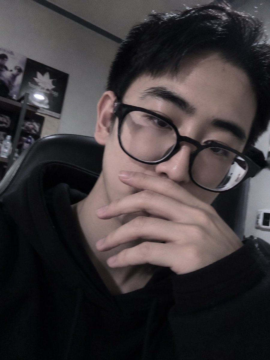 sinini260272's tweet photo. 외롭ㄷㅏ
#우울계_𝕏친소 #정병계_𝕏친소 
#病み垢さんと繋がりたい
#일상계_𝕏친소 #일상계𝕏친소 https://t.co/z9VpmgI2jE