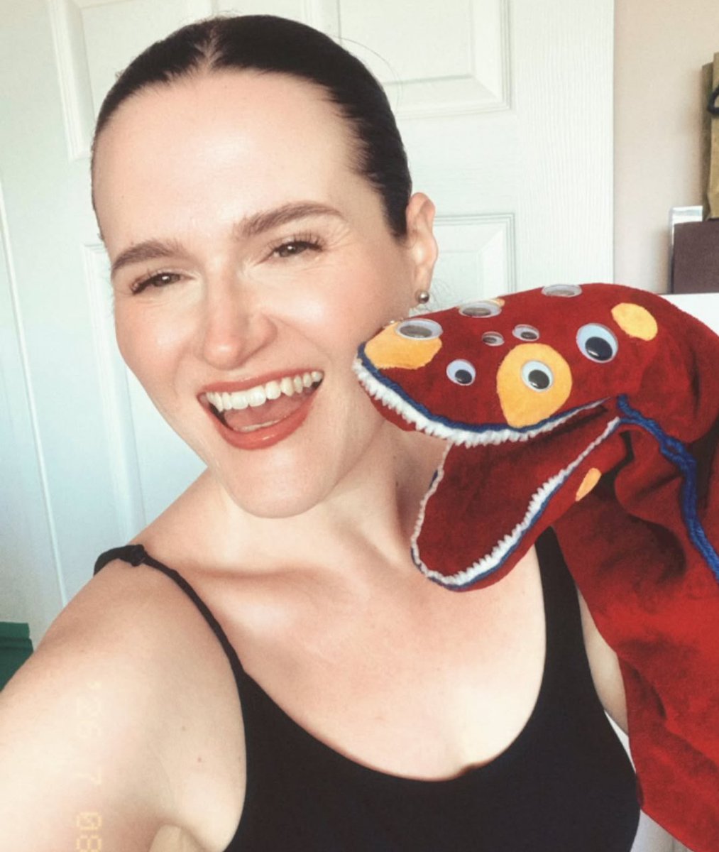 TheCartoonBase's tweet photo. Elsie Lovelock says she feels honored to have voiced The Gloink Queen in ‘THE AMAZING DIGITAL CIRCUS’.

“I wanted to say how honoured I feel to have been a small part of the sensation that is The Amazing Digital Circus as The Gloink Queen.” https://t.co/CNuc7ltOk2
