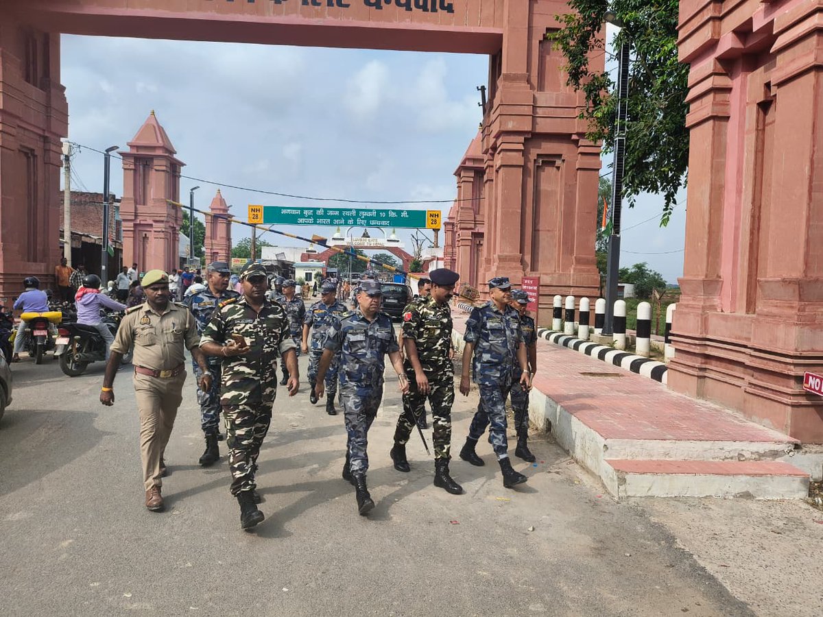 43BnSSB_INDIA's tweet photo. 43वीं वाहिनी, सशस्त्र सीमा बल, सिद्धार्थनगर ककरहवा द्वारा नेपाल APF के साथ संयुक्त बैठक आयोजित की गई। बैठक में भारत-नेपाल सीमा पर समन्वय, सुरक्षा एवं आपसी सहयोग को और सुदृढ़ बनाने पर चर्चा की गई।
@SSB_INDIA 
@SSBFTRLUCKNOW 
@SSBSHQGKP https://t.co/GvcioigmBV