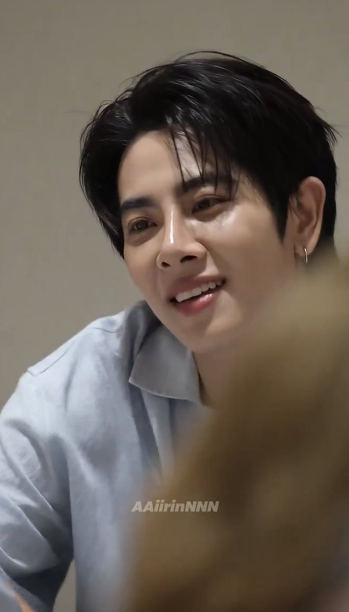 Chocomintpi's tweet photo. ตอนมิกฟังนี่เล่นมุกค่ตแป๋ว แอแงงง https://t.co/iWkjhWgEeg