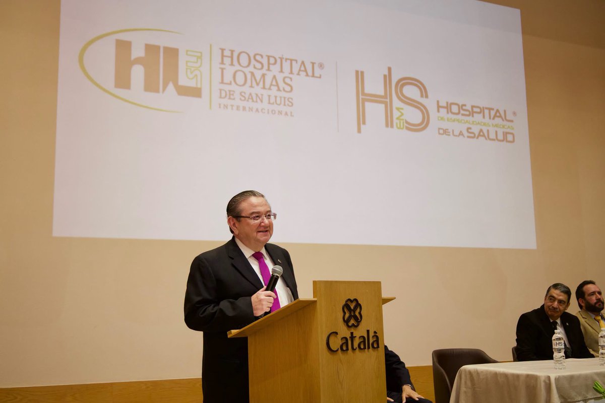 MedicinaUASLP's tweet photo. 🔹La #FacultaddeMedicina de la #UASLP llevó a cabo la ceremonia de entrega de diplomas y reconocimientos a las y los estudiantes que concluyeron el Internado Médico de Pregrado.
https://t.co/QIdvYUVCIb https://t.co/NUYV6uqM87