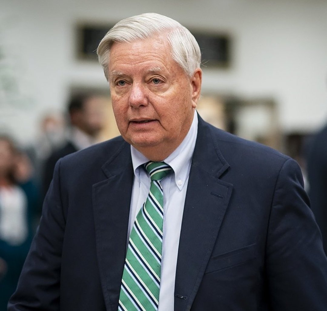 TheRustrix's tweet photo. Lo mejor que ha hecho Lindsey Graham por el mundo es morirse.

Otro cerdo ultra derechista y sionista "pro-familia" que nunca se casó ni tuvo hijos. https://t.co/tDeVmwpyd0