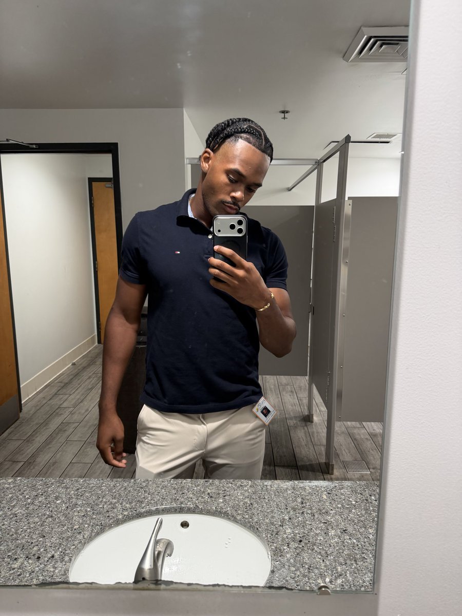 flackomarz's tweet photo. Guys it’s my fire day https://t.co/8yf3ABq1HL