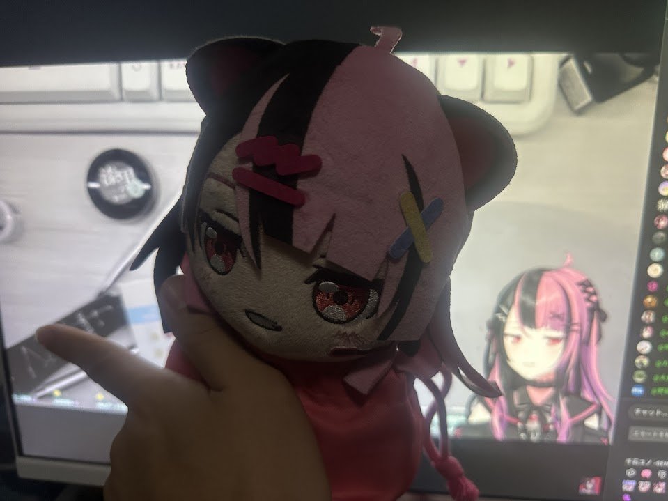 97poppet's tweet photo. セルフネイル配信お疲れ様でしたーーー
ヴァンガードネイル綺麗！
それとなんかめちゃ布教された気分だけど( ´∀｀ )
TCG戦略発表会楽しみ！がんばれー
6時間後にまたね💤（起きれるように頑張ります）
#ユノの生存報告 https://t.co/bmxSEcVPLl