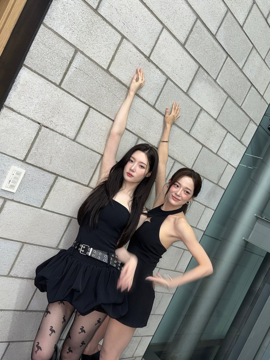 gugugallery's tweet photo. Jung Chaeyeon's Update with Sejeong!
•
#세정 #SEJEONG #구구단 #gugudan #김세정 https://t.co/rkBMm4bUlj