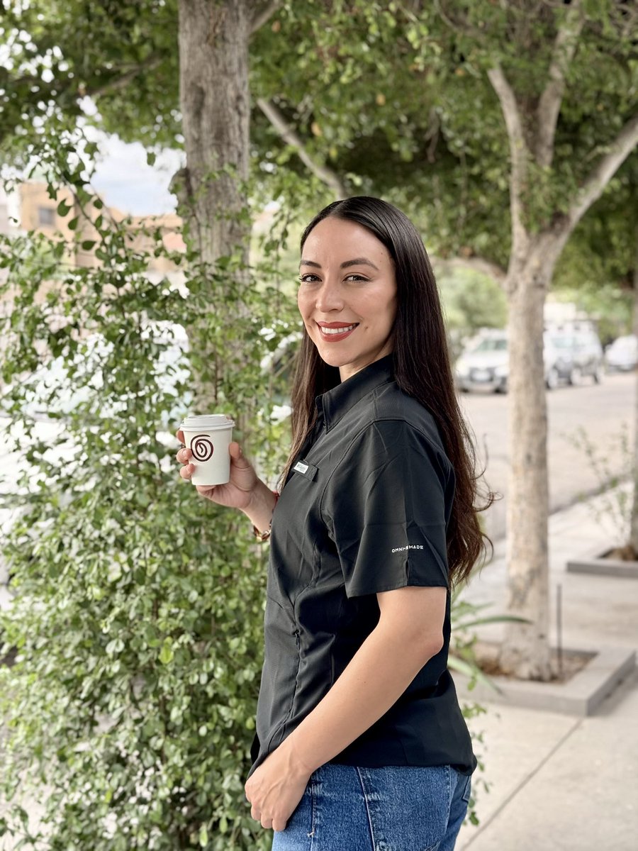 JulietaRamirezP's tweet photo. Un cafecito y a darle. 

¡Feliz lunes! ☀️ https://t.co/NPBM9Tz6ks