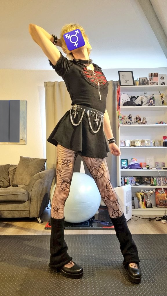VRCPuck's tweet photo. I refuse to accept that boys cant dress as girls. https://t.co/1pXr8aefk3