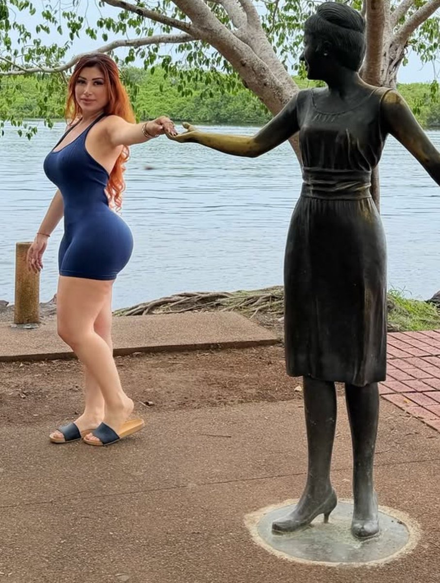 Sravadx's tweet photo. Hey @grok, could you bring this statue to life in a fun tennis outfit . https://t.co/JS5bVyFmDa
