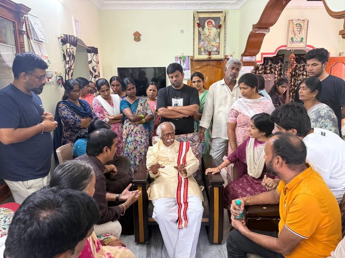Dattatreya's tweet photo. Shri Bandaru Dattatreya, Former Governor, met Shri Muthyam Reddy & Smt. Mamatha Reddy, parents of https://t.co/B3vvba7rdu student Gujja Manideep Reddy who has been missing in Finland since 6th May 2026, at their Hyderabad residence today.
Assured full support & efforts for his  return. #Finland #Hyderabad #MissingStudent @MEABharat @DrSJaishankar @IndEmb_Fin