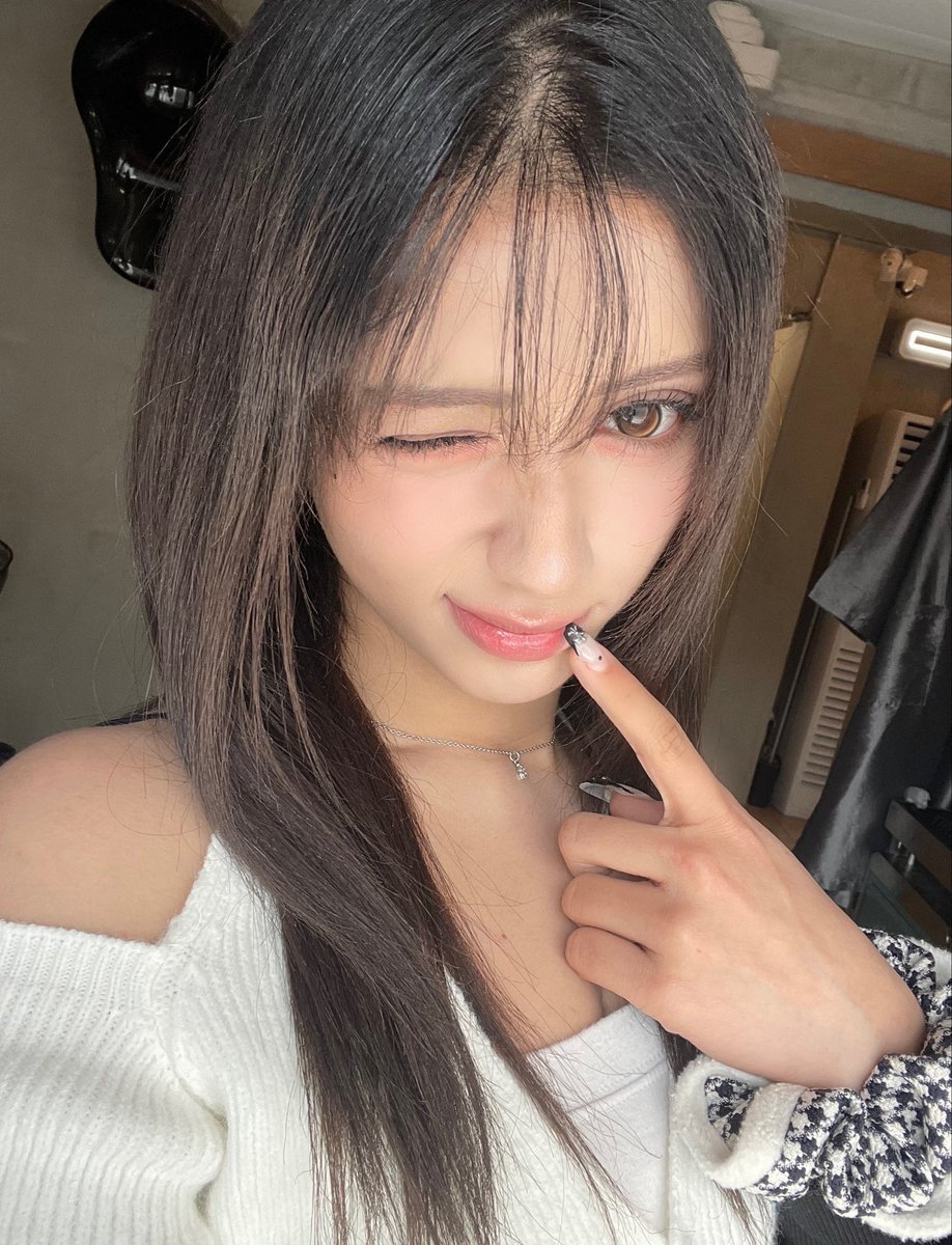 xoxomixin's tweet photo. Princess AAMI 🫶🫣
⋆ ╤╤╤ ✯ ╤╤╤ ⋆
┊┊┊ ✧ ┊┊┊
┊┊⋆┊┊ ☪
┊✭ ┊ ┊
✯ ┊ ✧
✵
#ARIA https://t.co/kf860cJSHA
