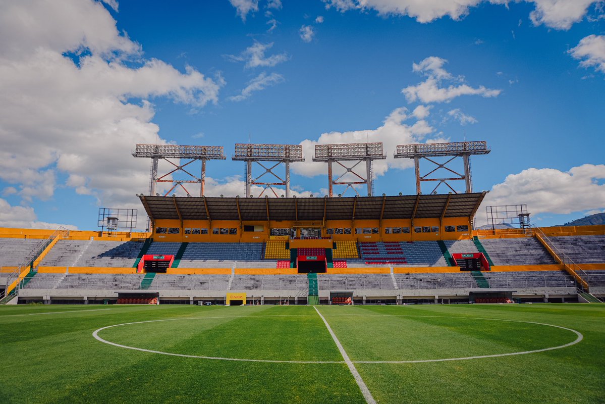 Aucas45's tweet photo. 🇲🇰🟡🔴Arrancamos una semana con la convicción de que el trabajo, la unidad y el aliento de nuestra gente nos hacen más fuertes. Este jueves nos volvemos a encontrar para alentar, creer y dejarlo todo por estos colores.

¡Vamos a creer! https://t.co/0dtdCwdVtw