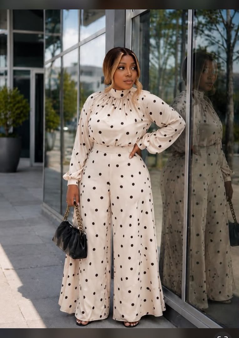 Be__Closet's tweet photo. Luxury  2 pieces set❤️❤️

Size: 10-16

Price:55,000 naira https://t.co/fh1DCifAHC