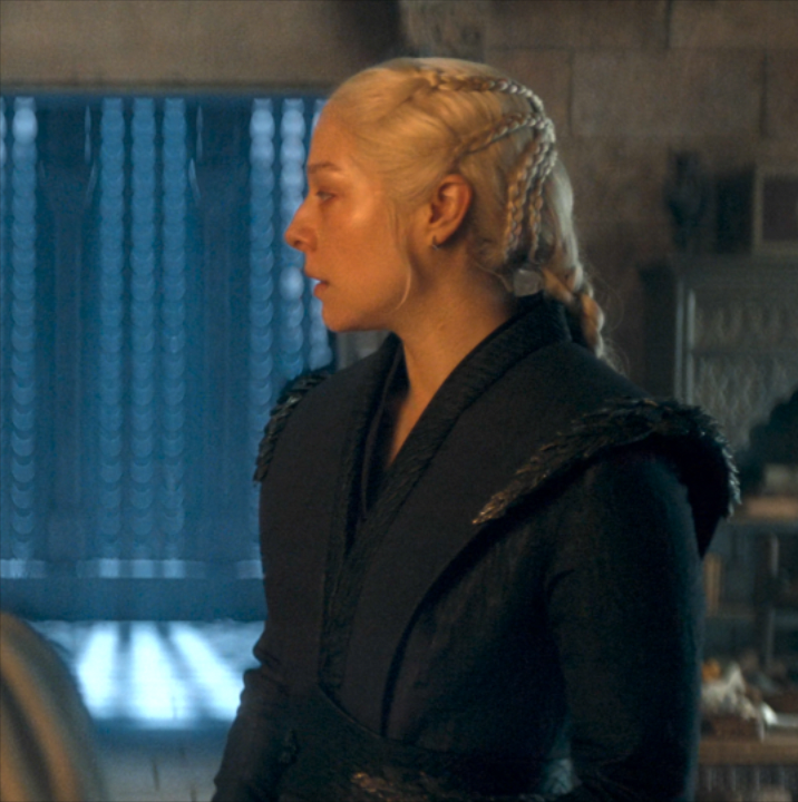vaeiyriann's tweet photo. i'm loving the sound design this season, every time the shot switches and lingers onto rhaenyra's headspace, we hear that ringing noise to show us the consistent stress, exhaustion and pressure she is burdened with. it ties well with her current physical appearance too :( https://t.co/TfU3RLikvI