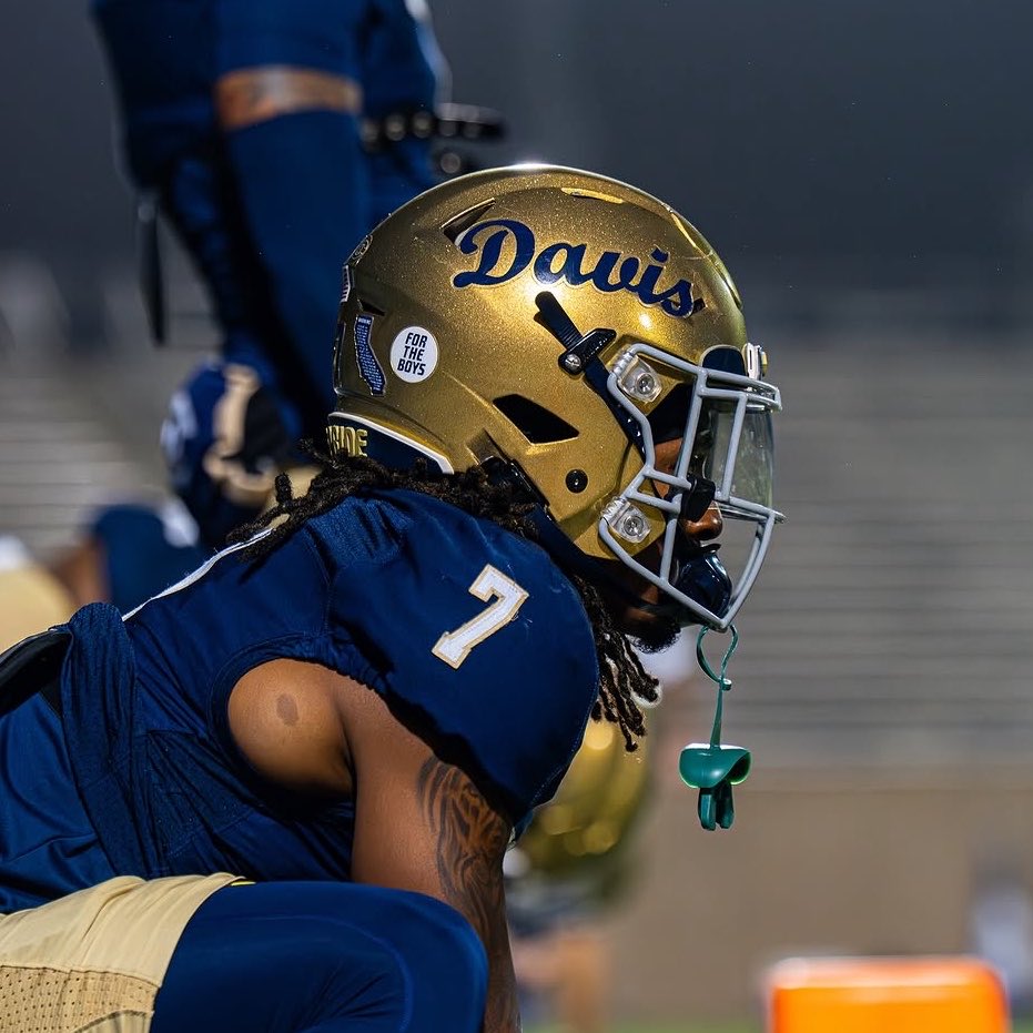 pbattle__'s tweet photo. UC Davis helmet/uniform appreciation post! The Aggies wore several different shells this past season, mixed and matched different sets of decals seemingly every week-this is an INCREDIBLE lineup, and criminally underrated by the majority of CFB. HUGE fan of what UCD’s got going on and excited to see what they put on the field in ‘26 🔥🙌 @UCDfootball