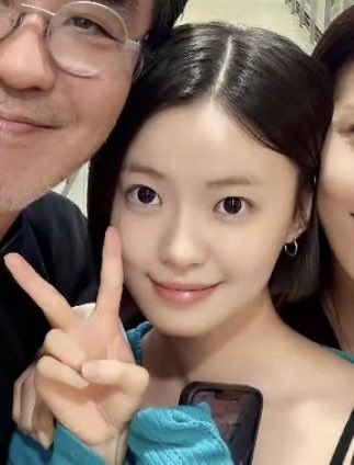 sha1uv's tweet photo. 이 예쁘니 누구야~~~ ㅠ.ㅠ https://t.co/FQQyfNANE4