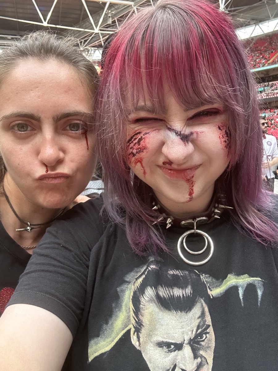 MayaBrowne1's tweet photo. Night 2 for My Chemical Romance at Wembley on Friday… with some of my best friends in the whole wide world 🥹🫶❤️ https://t.co/PNZKcCzmMu