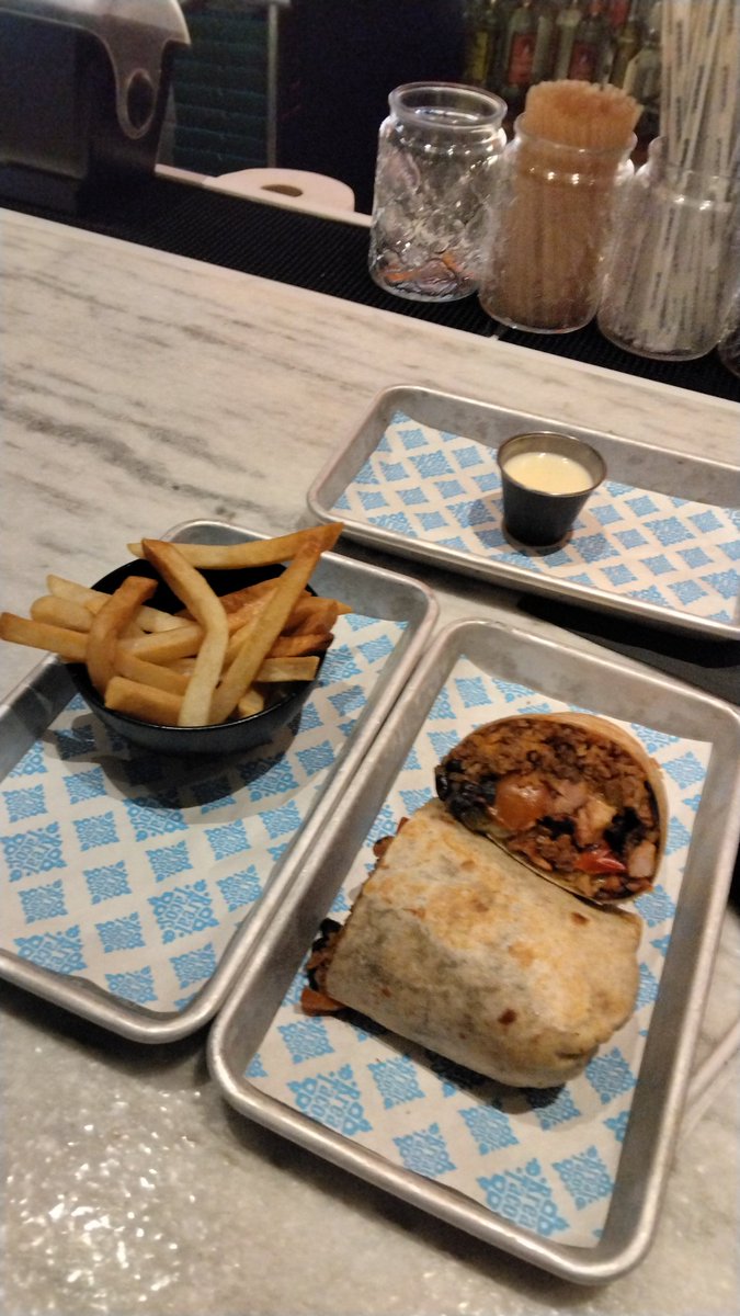 Firewalker780's tweet photo. Real Tacos Restaurant.
The food is delicious. https://t.co/IkZb9P6DcP