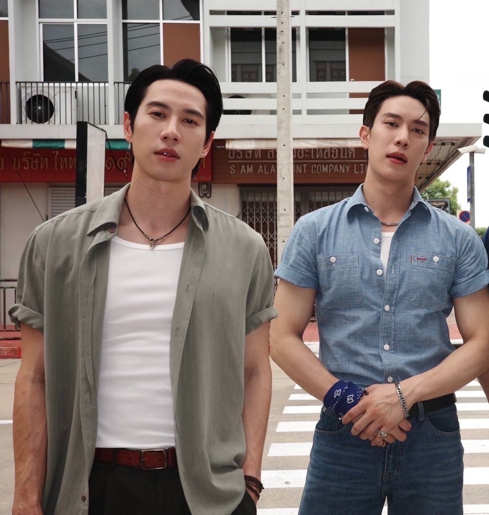 Pin_Littleb2uty's tweet photo. โซ่ต่อยเจ็บแน่ ใครกล้ายุ่งกับพี่เส็งของเขา

HONGSEN KLOOKFOON Q12
#LoversAndGangsters 
#grtsp #brightrpp #GreatBright https://t.co/npurNIOtz5