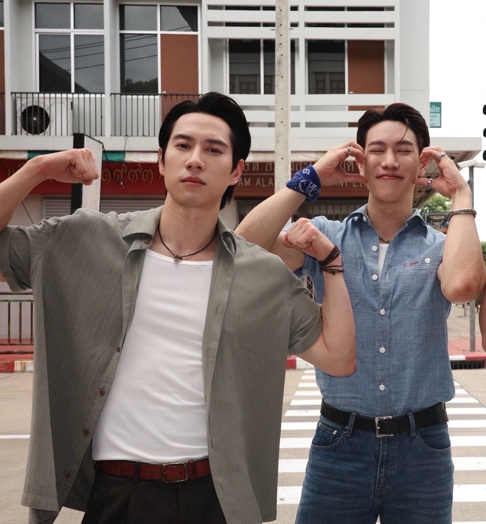 Pin_Littleb2uty's tweet photo. โซ่ต่อยเจ็บแน่ ใครกล้ายุ่งกับพี่เส็งของเขา

HONGSEN KLOOKFOON Q12
#LoversAndGangsters 
#grtsp #brightrpp #GreatBright https://t.co/npurNIOtz5
