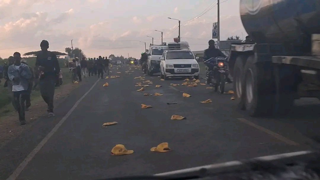 Wambuib4sky's tweet photo. Waliambiwa huku ni Kwa watoto wa MauMau hawakuskia😂😂 Scenes in Ol'Kalou this evening 😆😆 https://t.co/RmNh7ycua5