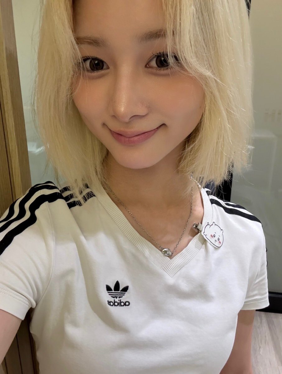 unchildako's tweet photo. missing ako </3 https://t.co/fScO5WyfXu